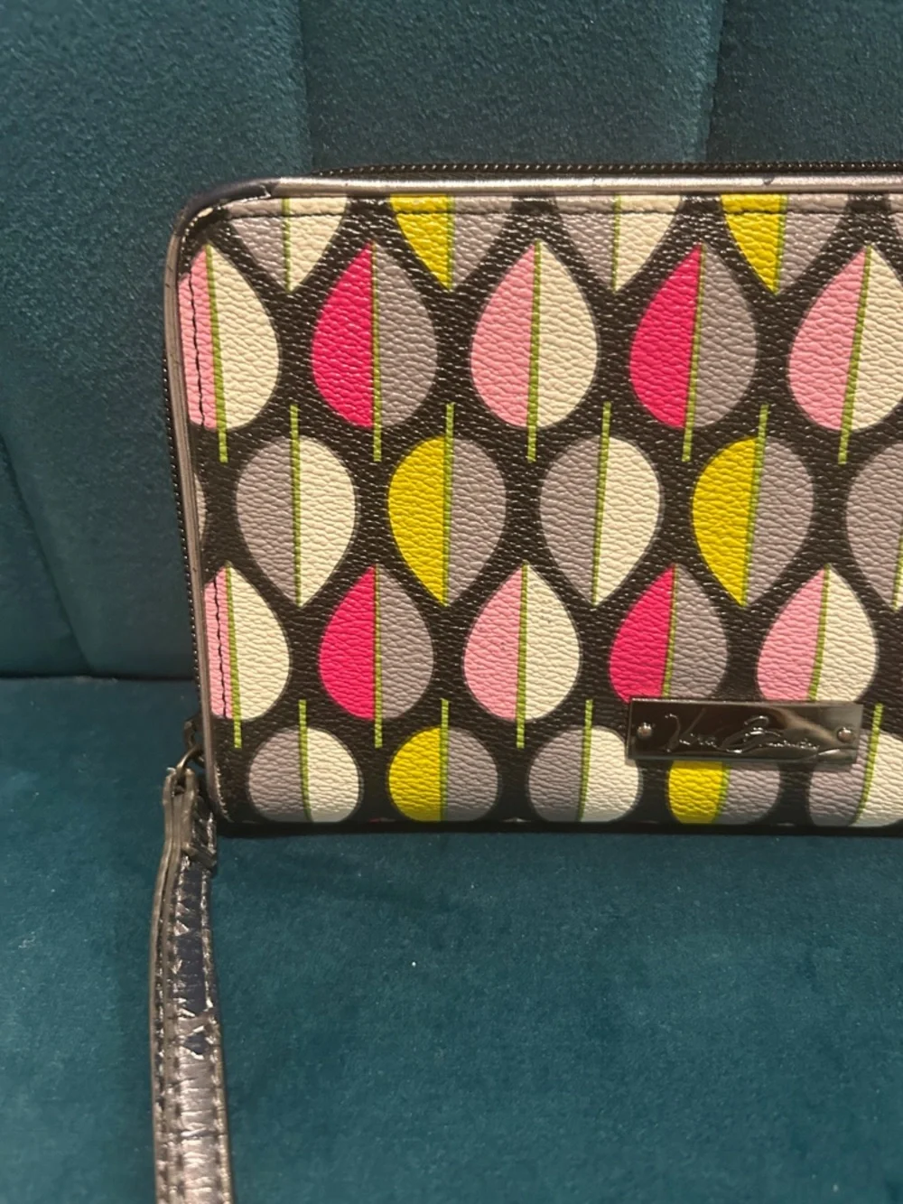 Vera Bradley Black Long Wristlet Wallet Pink, Yellow, Gray & White Leaf Print - Picture 3 of 7